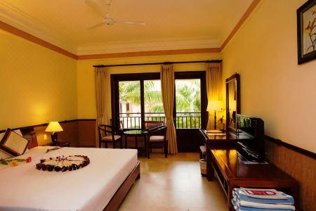 Golden Coast Resort & Spa - 32