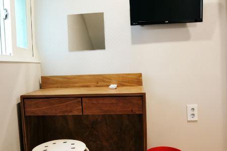 Zzzip Guesthouse in Hongdae - 28
