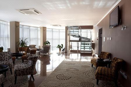 Mandarin & Fitness Center - 8
