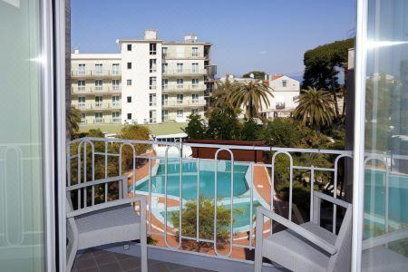 Sorrento Flats - 2