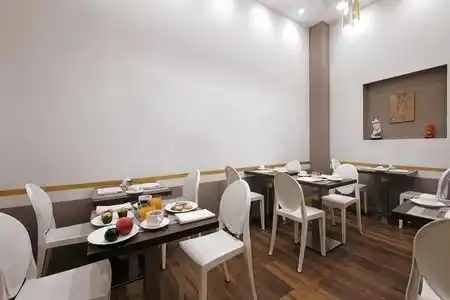 Napoli Class Luxury Rooms & Suites - 3