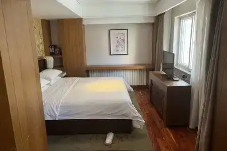 Tongqinglou - 2