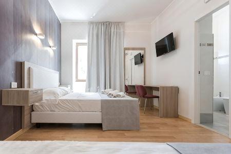 Luciano Laterani Guest House - 56