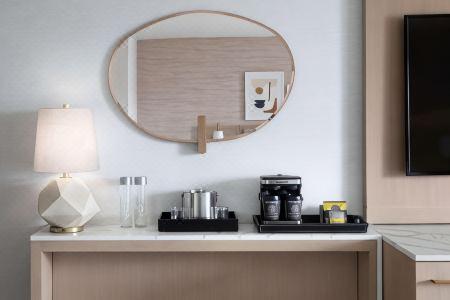 Hilton - 67