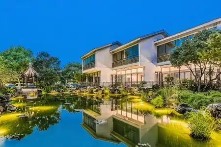 Suzhou Glanceback Garden - 2