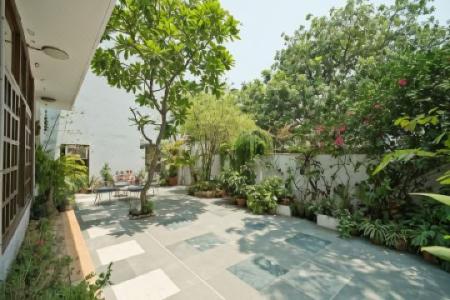 White Palace - 29