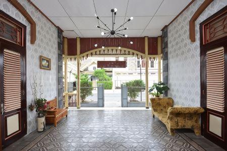 RedDoorz at Golden Inn Tugu Yogyakarta - 9