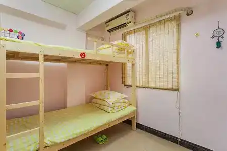 Lemon Youth Hostel - 1