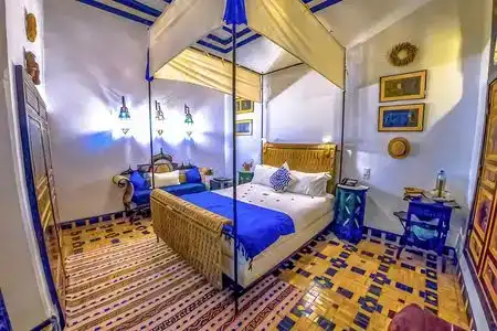 Riad Kaiss by Anika - 17
