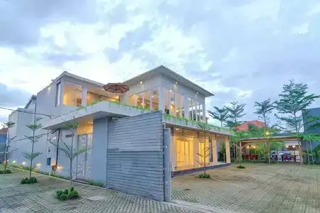Seruni Guest House - 0