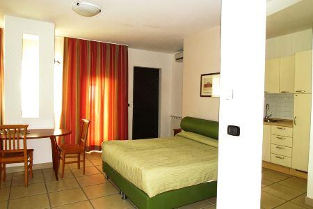 Miramare Residence Guest House - 8