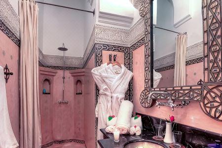 Riad Kaiss by Anika - 67