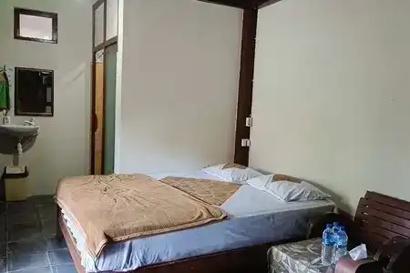 Kampung Tembi Guest House - 1