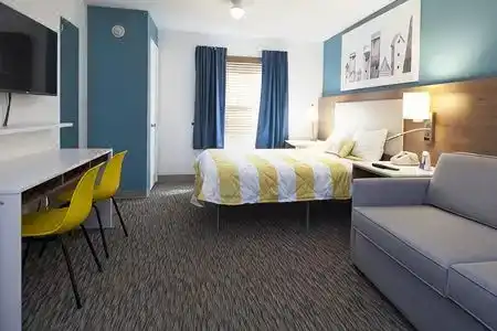 InTown Suites Extended Stay Newport News City Center - 1
