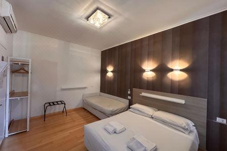 Luciano Laterani Guest House - 57