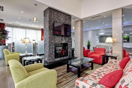 Best Western Plus Toronto North York & Suites - 4