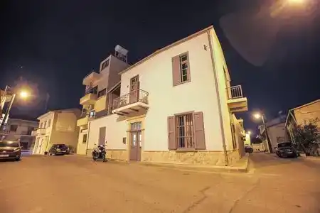 St. Lazaros Studios - 5