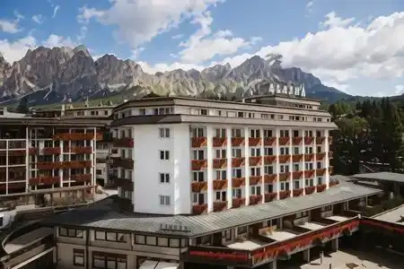 Alaska Cortina - 0