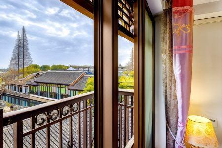Yuhua Chunxiao Boutique Theme Inn - 100