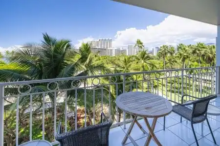 Waikiki Shore by OUTRIGGER - 77