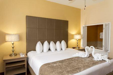 Floridays Orlando Two & Three Bed Rooms Condo Resort - 3