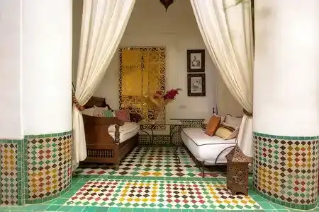 Riad Kaiss by Anika - 5