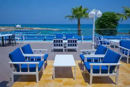 Myroandrou Beach Apartments - 1