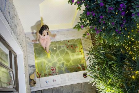 COURTYARD - 19