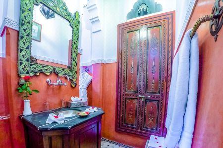 Riad Kaiss by Anika - 83