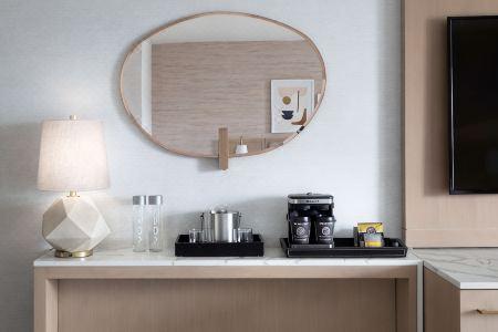 Hilton - 24