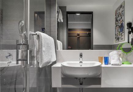 Holiday Inn - the niu, FURY ASCHHEIM MESSE by IHG - 74