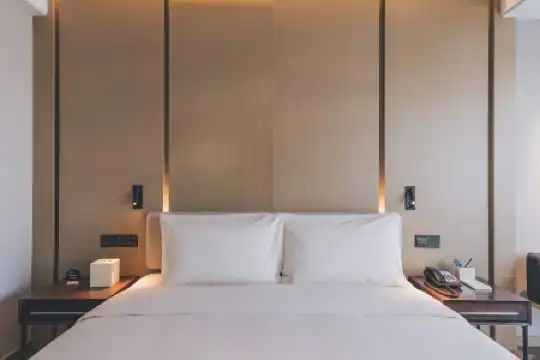 Atour - 8