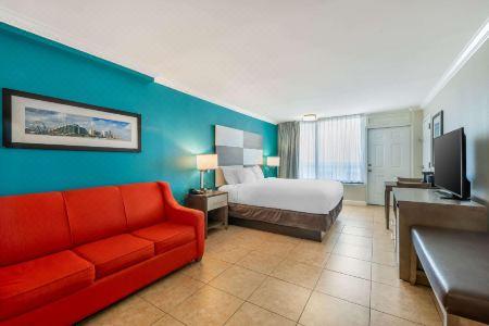 Comfort Inn & Suites Daytona Beach Oceanfront - 1