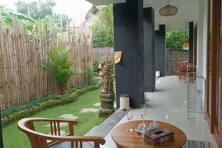 Nugraha Guest House 2 - 5