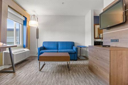 Holiday Inn Express & Suites SURREY by IHG - 64
