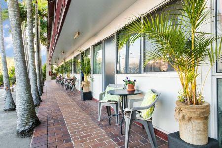 Airport Riverview Motel - 5