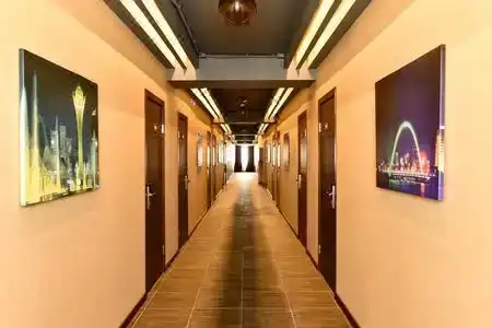 Premier Inn - 6