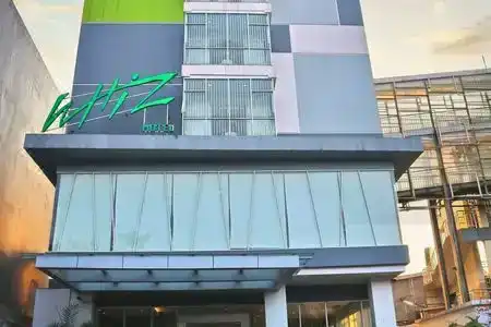Whiz Cikini Jakarta - 5