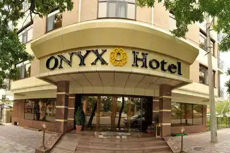 Onyx - 6