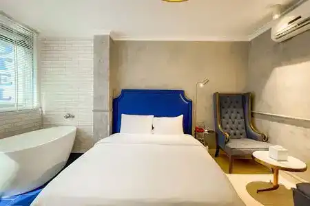 A In Del Luna - 6