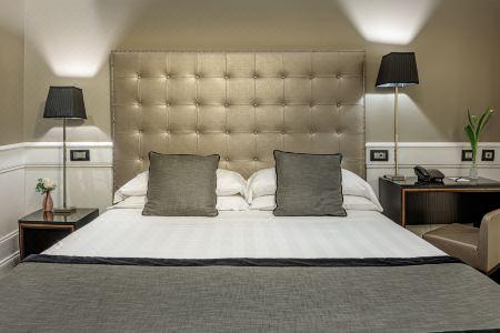 The Independent Suites - 7