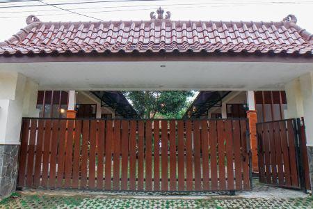 Omah Tentrem Syariah Guest House - 9