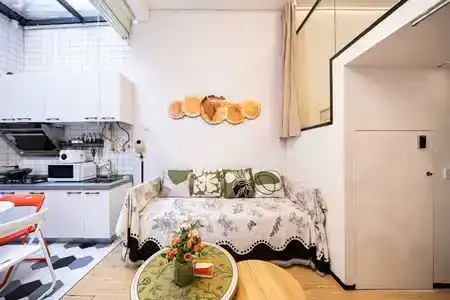 Ling Homestay - 385