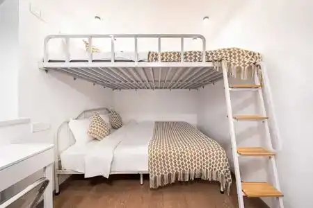Ling Homestay - 336