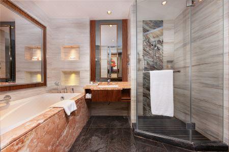 Ramada Plaza by Wyndham Huizhou East - 12