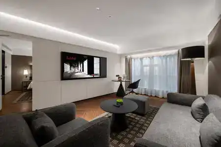 IntercityShenzhen Futian Huaqiang North - 16