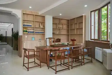 King House - 4