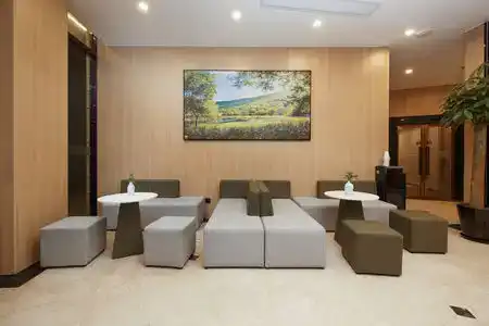 GreenTree Inn Shanghai Caoan Road Textile Express - 6