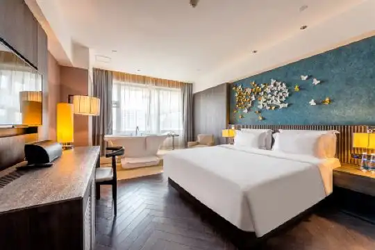 Crystal Orange Guangzhou Yuexiu Taojin - 8