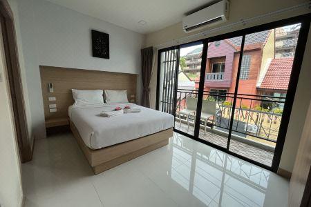 I am O'Tel Patong - 32